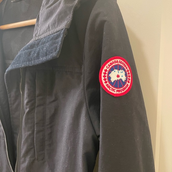 Canada Goose Women’s Rain/Wind Jacket Sz S - Picture 3 of 5